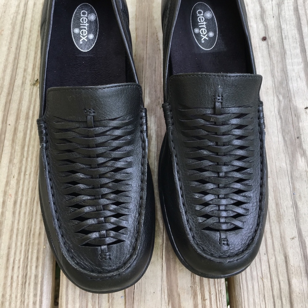 Aetrex 9.5 Tiana black leather loafer